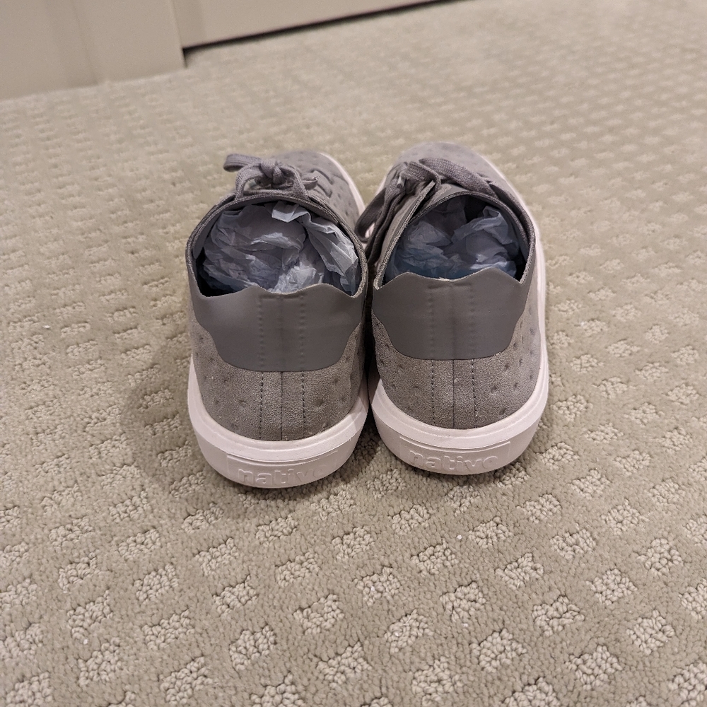 Native Sneakers - Picture 3 of 8
